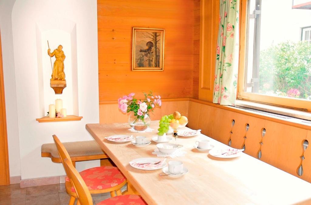 Ahorn Chalet Mayrhofen Ruang foto